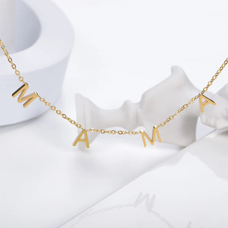 Collier lettre "Maman
