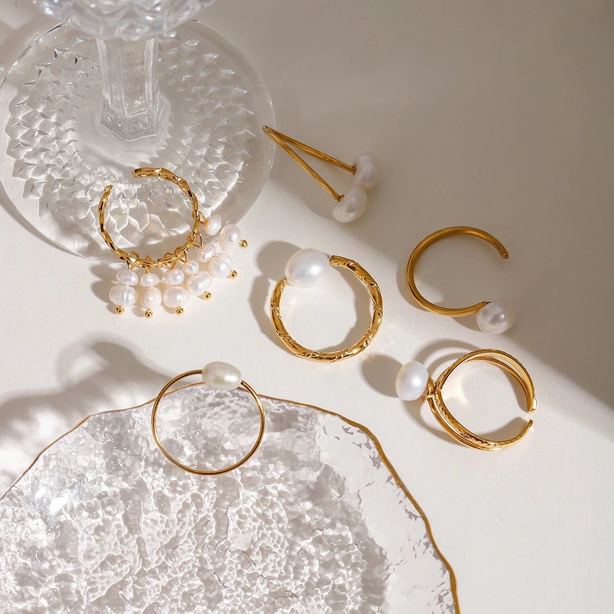 Bague double perle d’eau douce – Élégance marine en doré