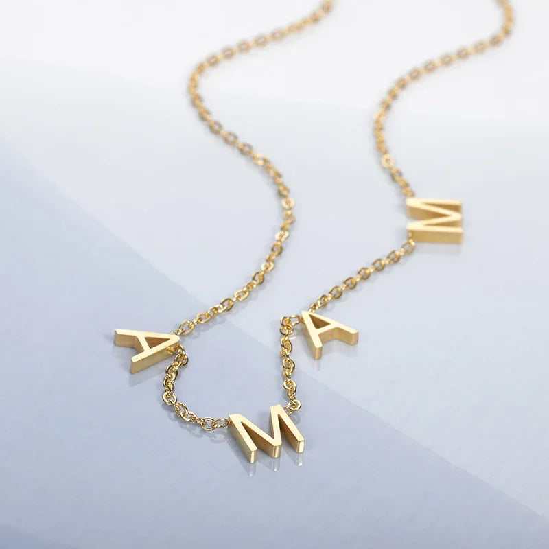 Collier lettre "Maman