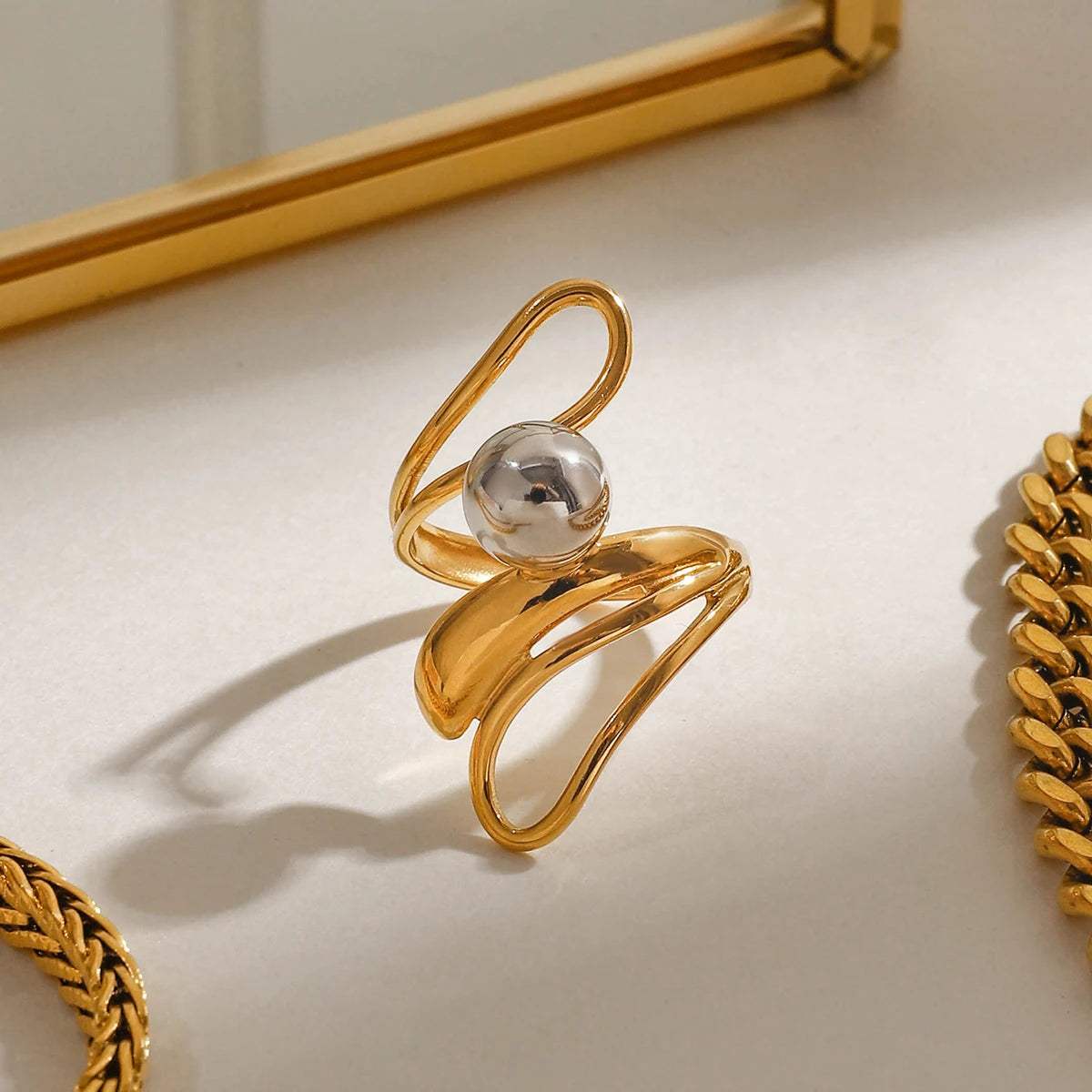 Bague ajourée boule métal – Design irrégulier & audacieux
