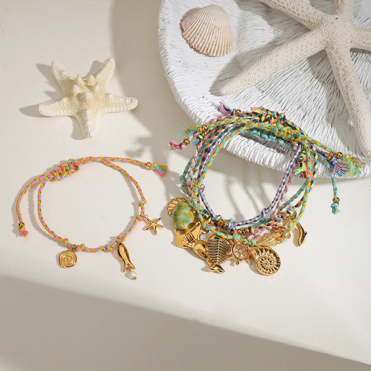 Bracelet pendentif doré & multicolore – Douceur marine