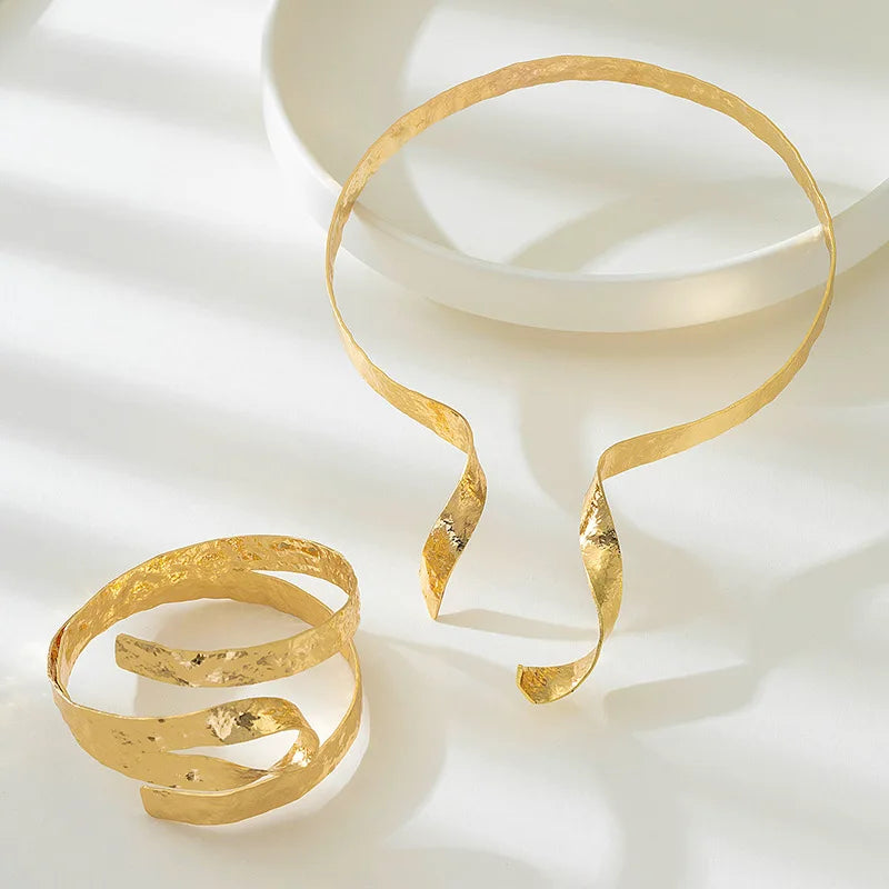 Ensemble de bijoux géométriques – Audace & minimalisme
