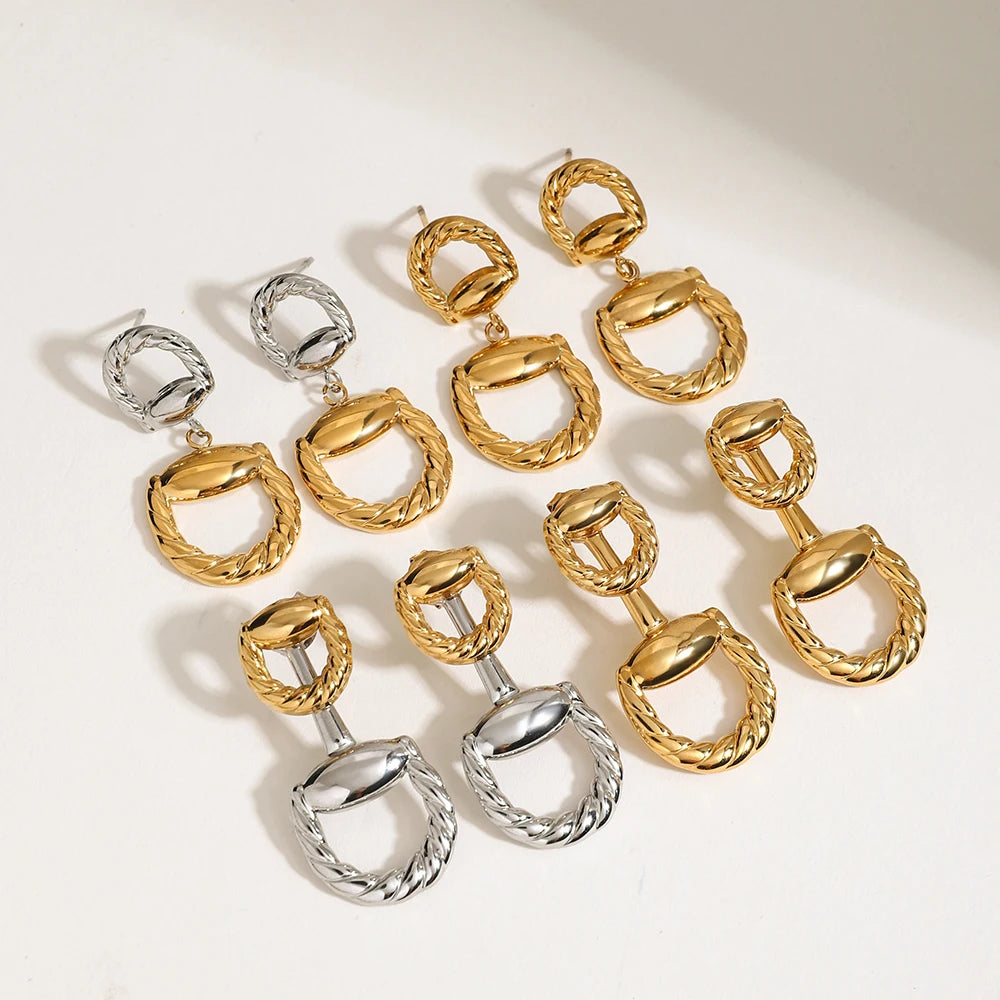 Boucles fer à cheval nervurées – Design exclusif