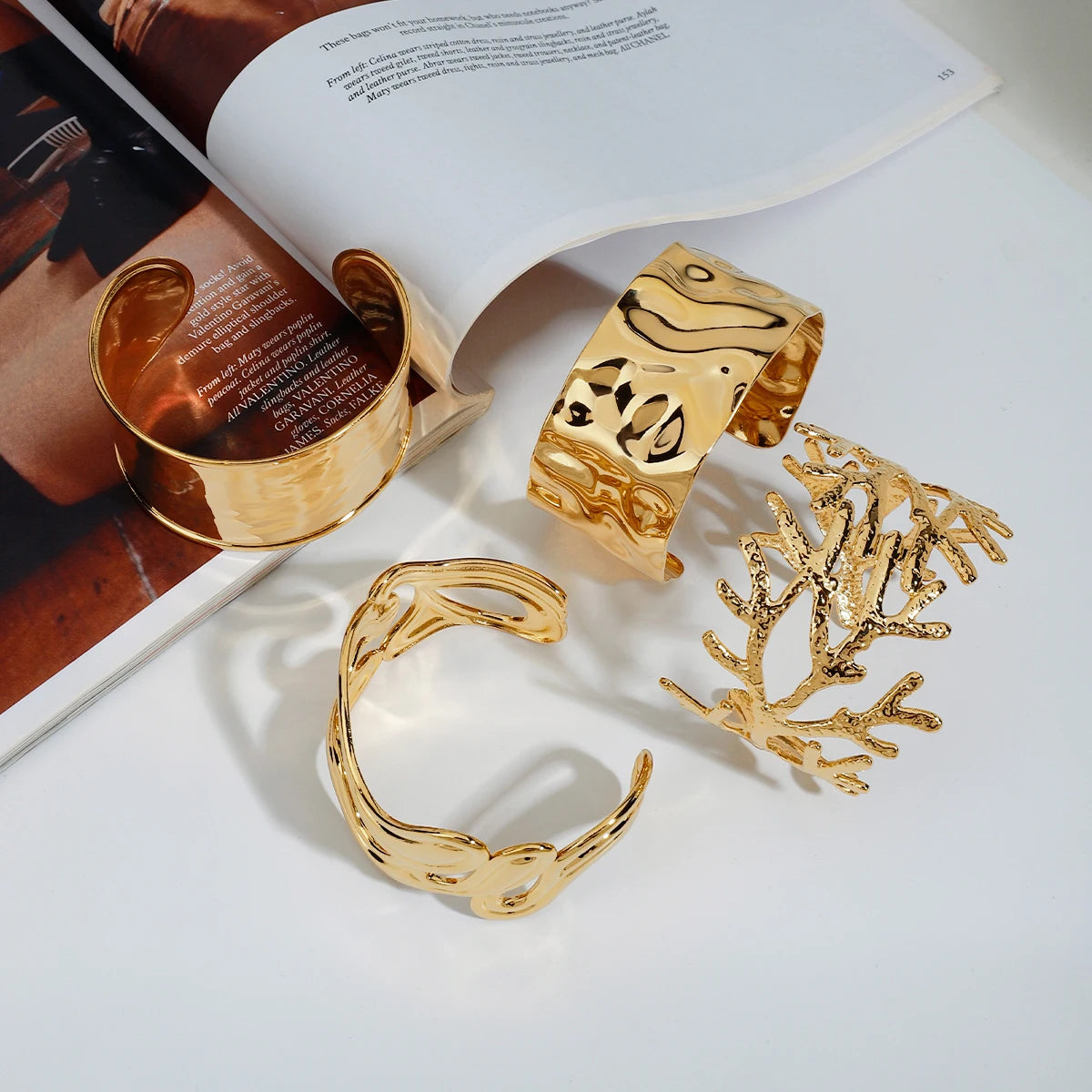 Bracelet nervuré large – Tendance urbaine