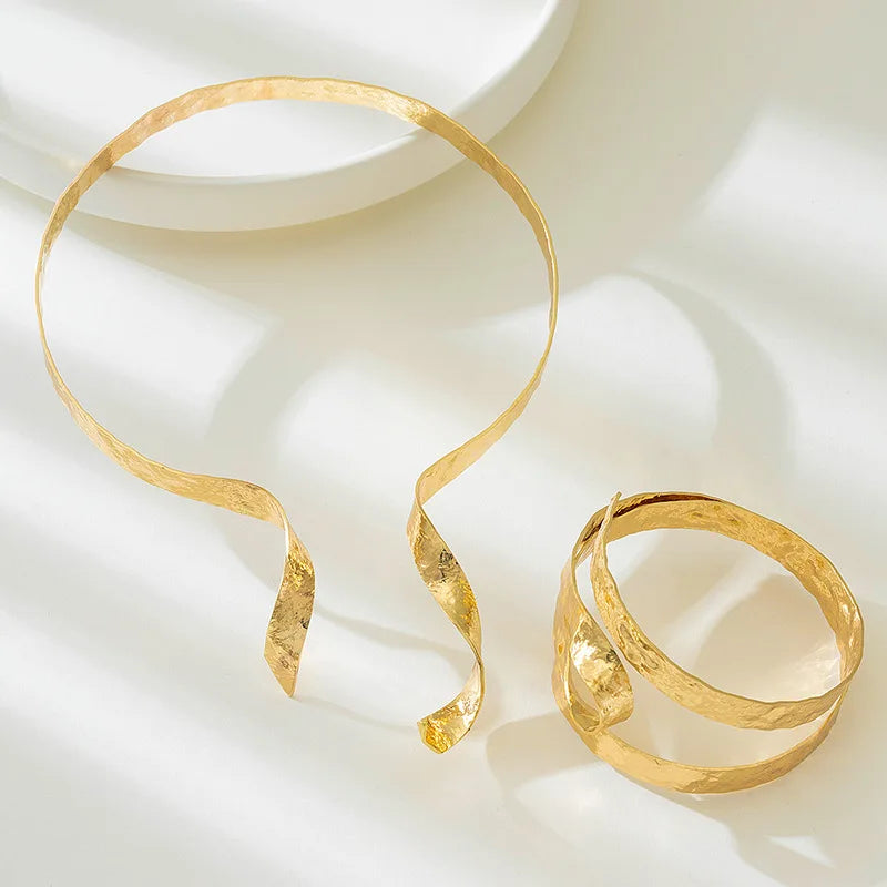 Ensemble de bijoux géométriques – Audace & minimalisme