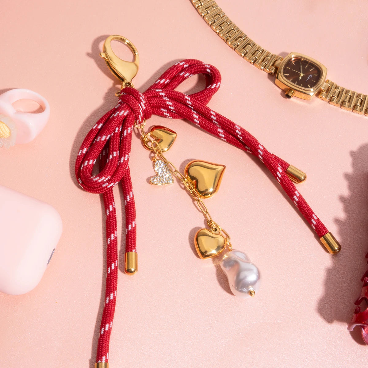 Pendentif nœud rouge & perle – Accessoire sac ou bijou