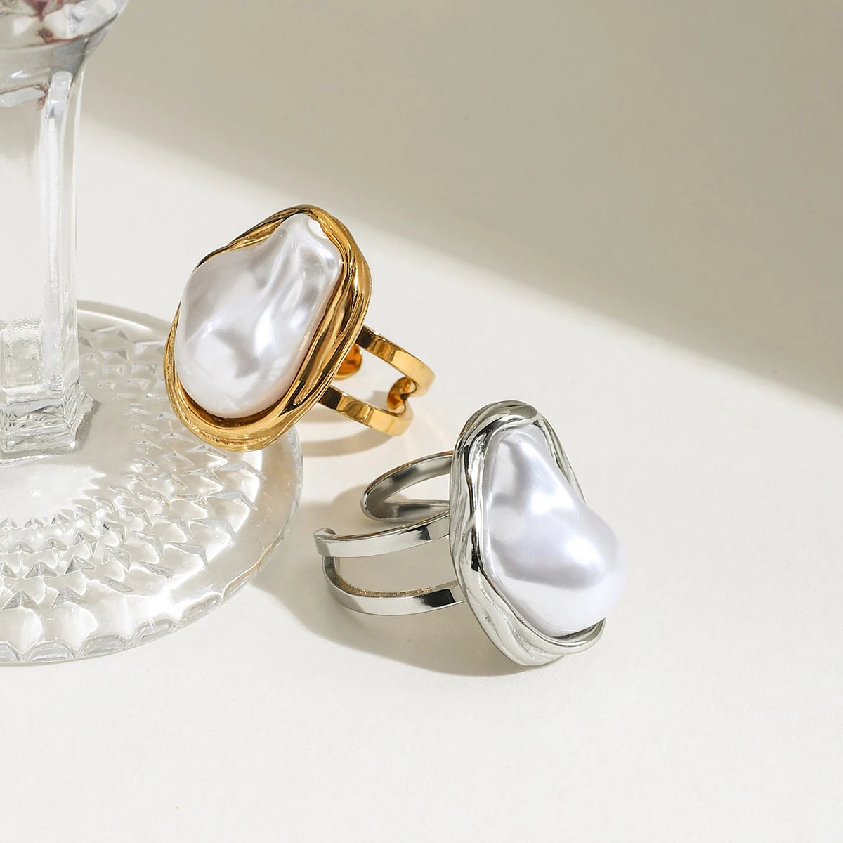 Bague perle baroque & résine – Un charme bohème signé Linie