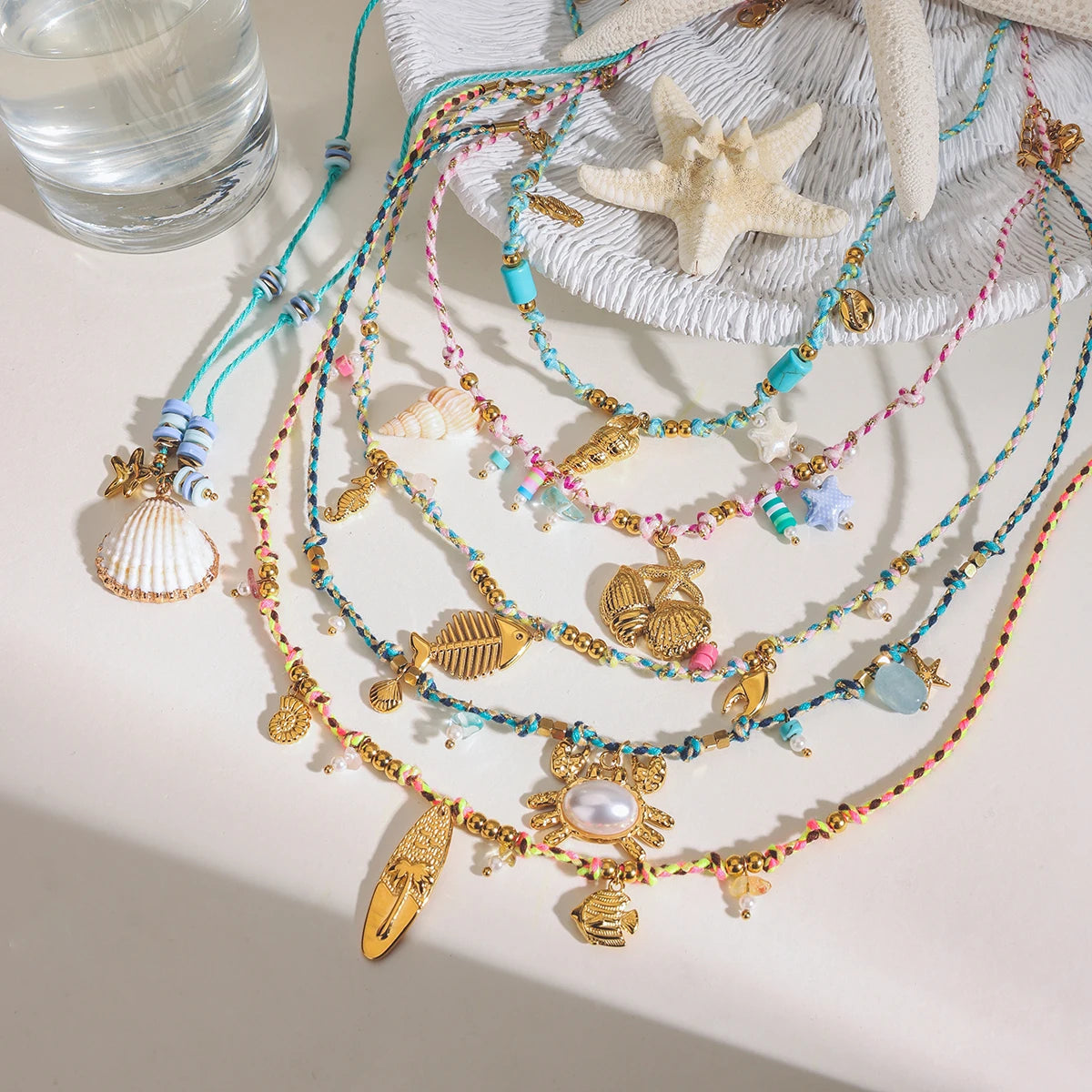 Collier bohème coloré – Coquillages & étoiles de mer