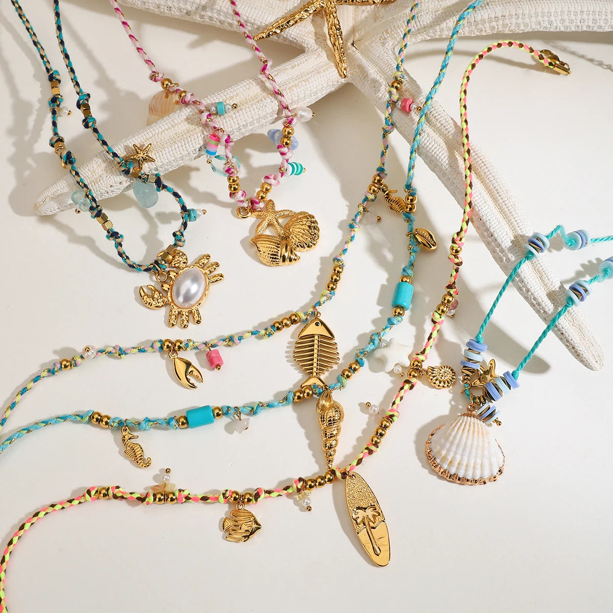 Collier bohème coloré – Coquillages & étoiles de mer